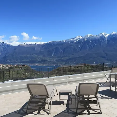 Апарт-отель Oasi Da Vinci Garda View 3*