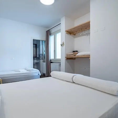 Hotel apartamentowy Oasi Da Vinci Tignale
