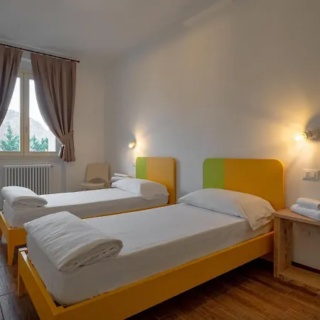 Hotel apartamentowy Oasi Da Vinci Tignale