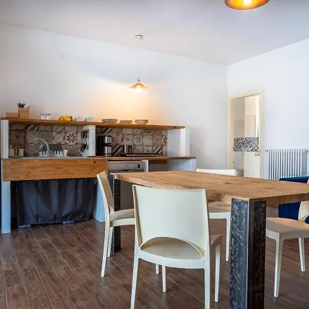 Hotel apartamentowy Oasi Da Vinci Tignale