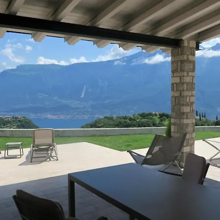 Апарт-отель Oasi Da Vinci Garda View Тиньяле