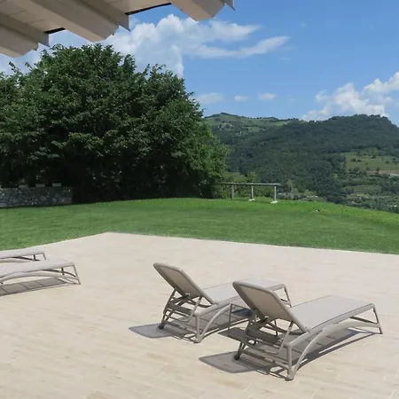 Oasi Da Vinci Garda View Апарт-отель Тиньяле