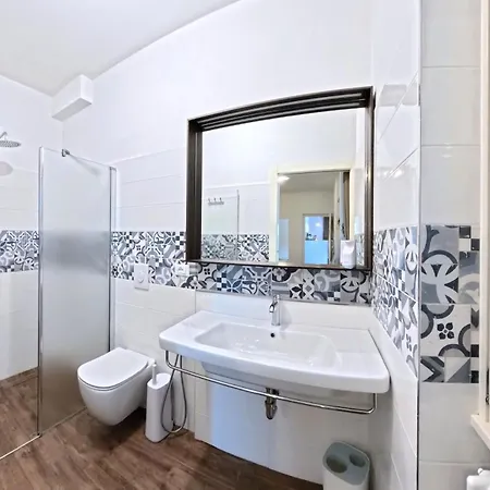 Oasi Da Vinci Garda View 3* Тиньяле