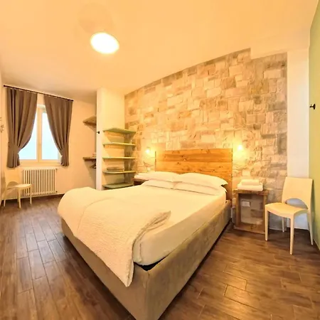 Oasi Da Vinci Garda View Апарт-отель Тиньяле
