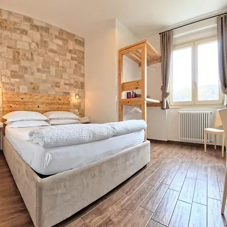 Oasi Da Vinci Garda View Апарт-отель Тиньяле