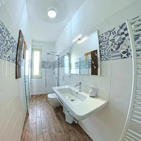 Oasi Da Vinci Garda View 3* Тиньяле