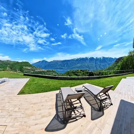 Апарт-отель Oasi Da Vinci Garda View 3*