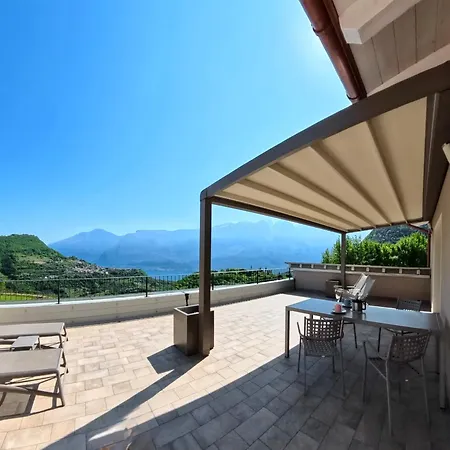Апарт-отель Oasi Da Vinci Garda View 3*